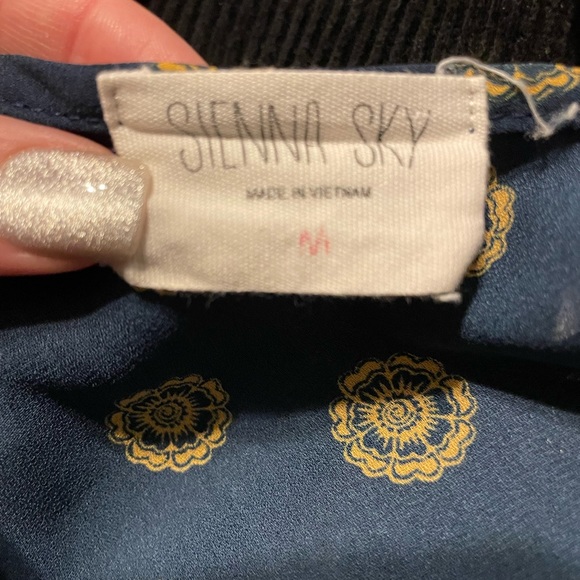 Sienna sky boho cold shoulder blouse - Picture 4 of 4